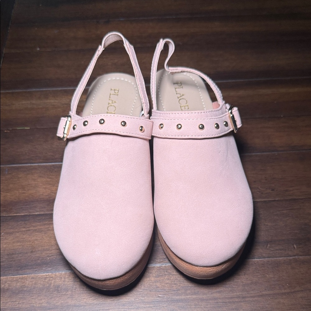 The Children's Place Pink Dress Shoes with Gold Studs